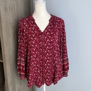 MASON & BELLE Burgundy Floral V-Neck Blouse. Size XL.